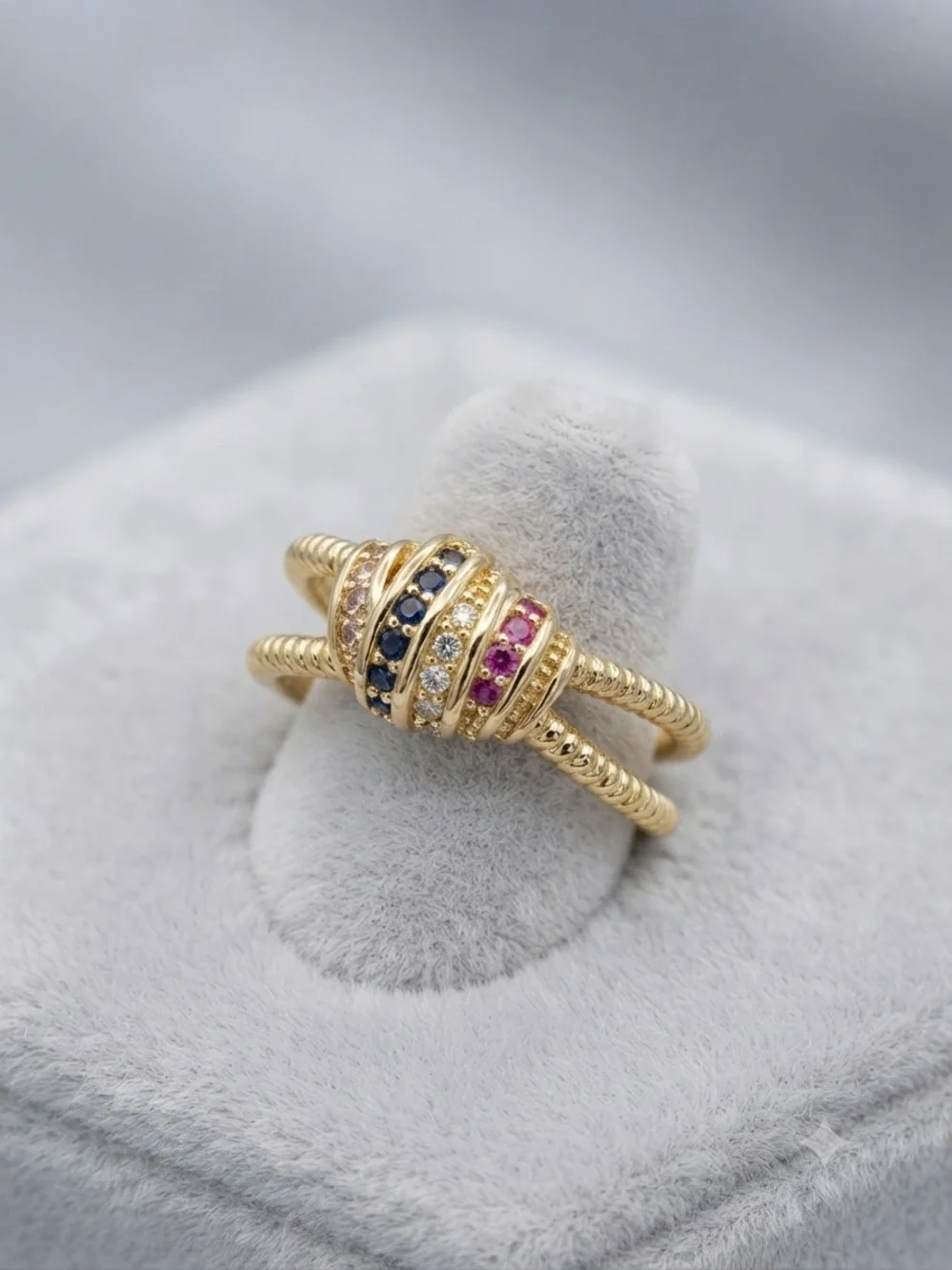 Emptyclosett elegant 14k